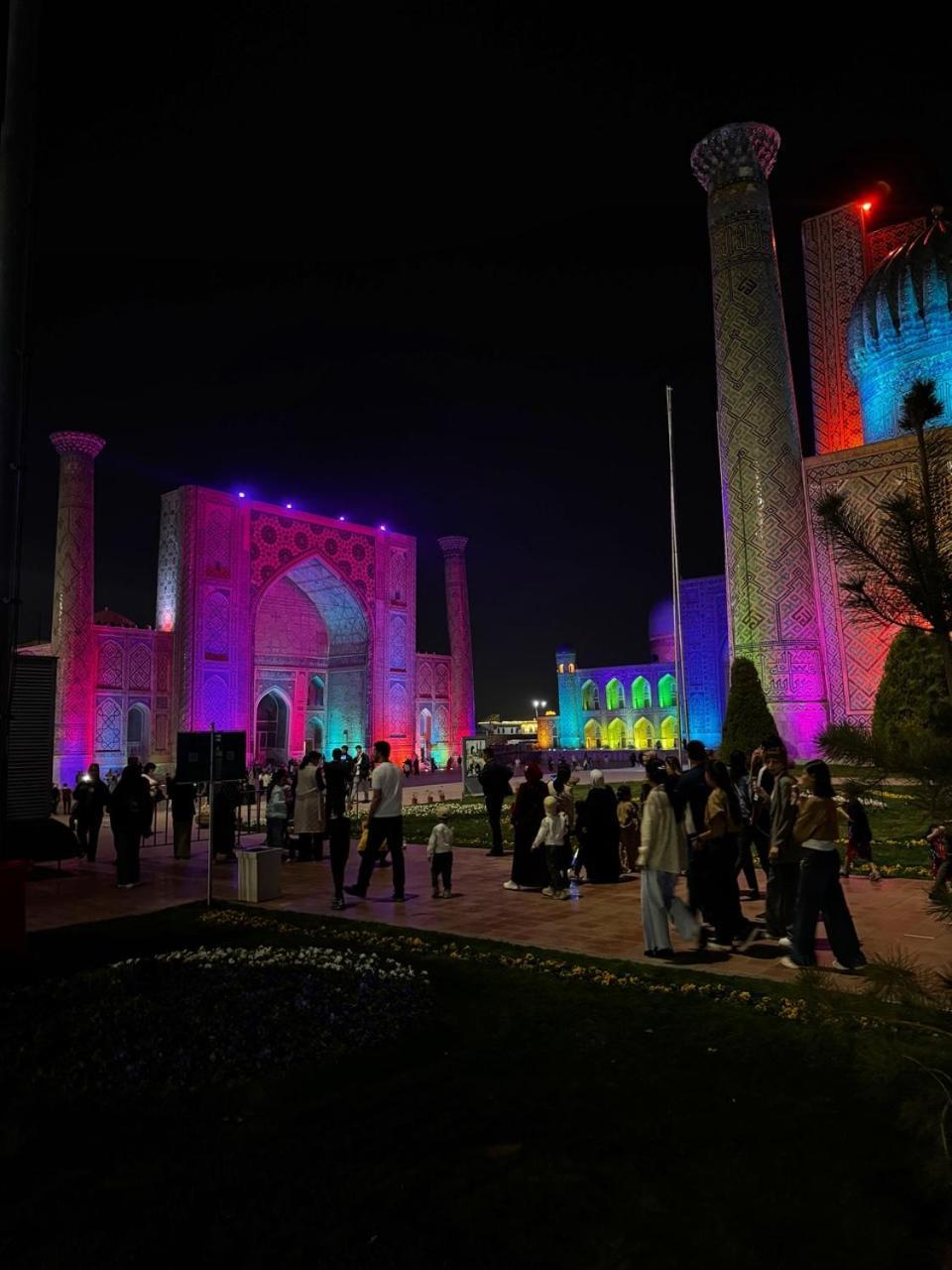 Registan Palace Samarkand Eksteriør billede